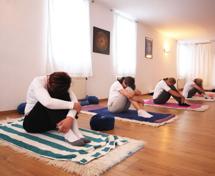 Hatha Yoga Kurs im Zentrum für ganzheitliche Lebensweise in Leonberg